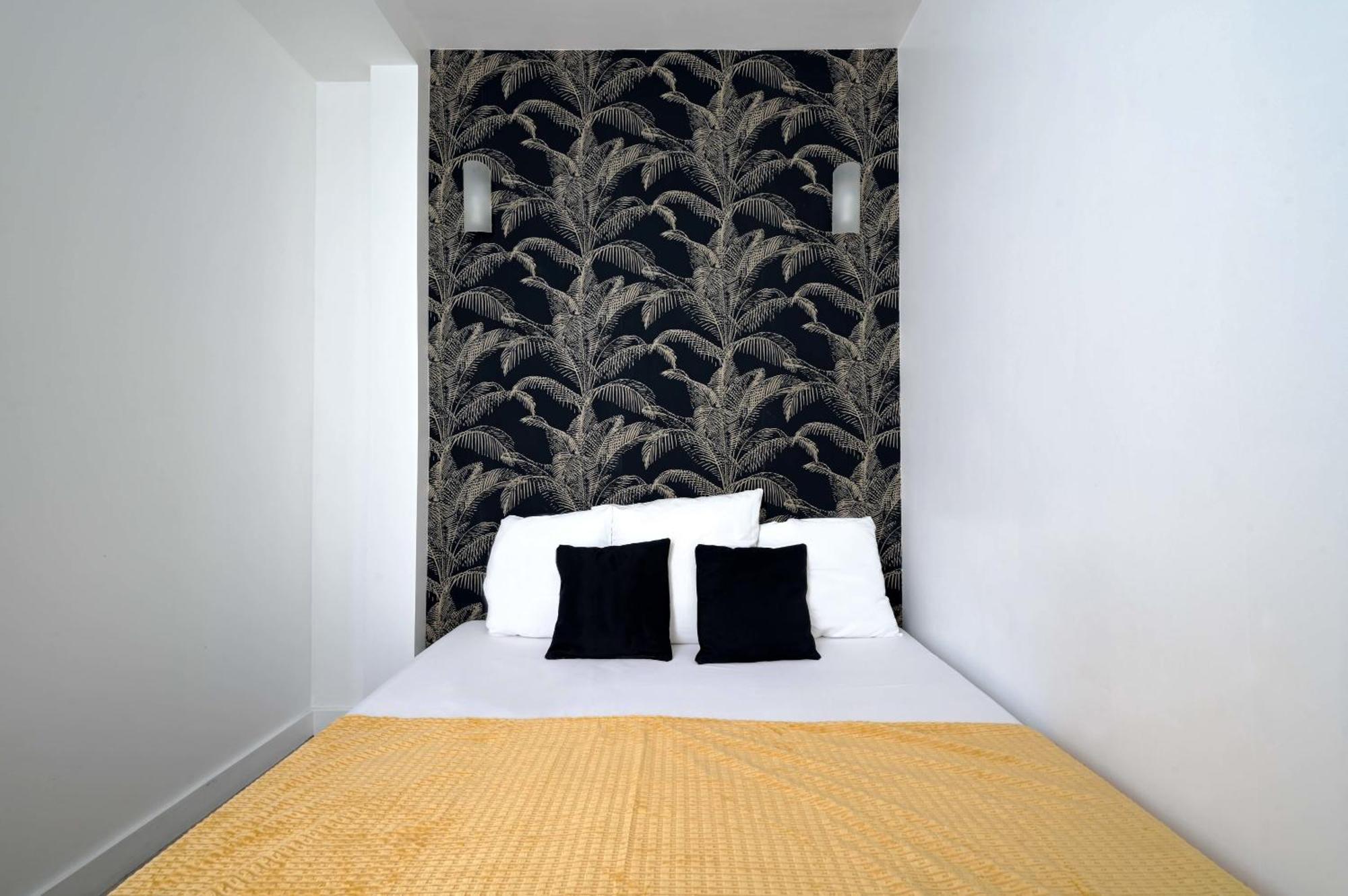 2 Bed Modern Fully Furnish Flat,Close To Buttes Chaumon Park Appartement Parijs Buitenkant foto