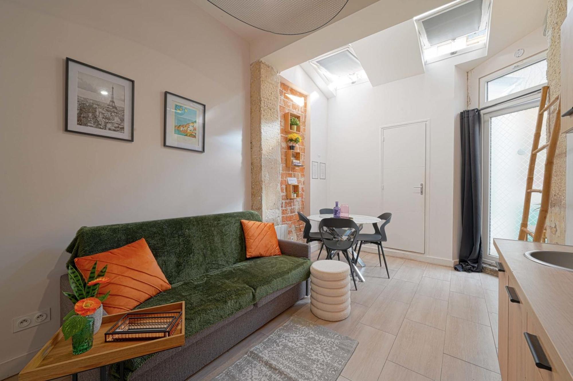 2 Bed Modern Fully Furnish Flat,Close To Buttes Chaumon Park Appartement Parijs Buitenkant foto